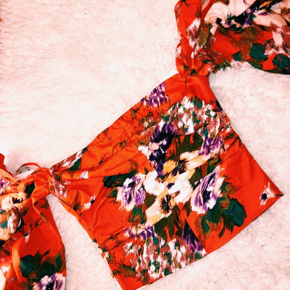 H&M red floral off the shoulder crop